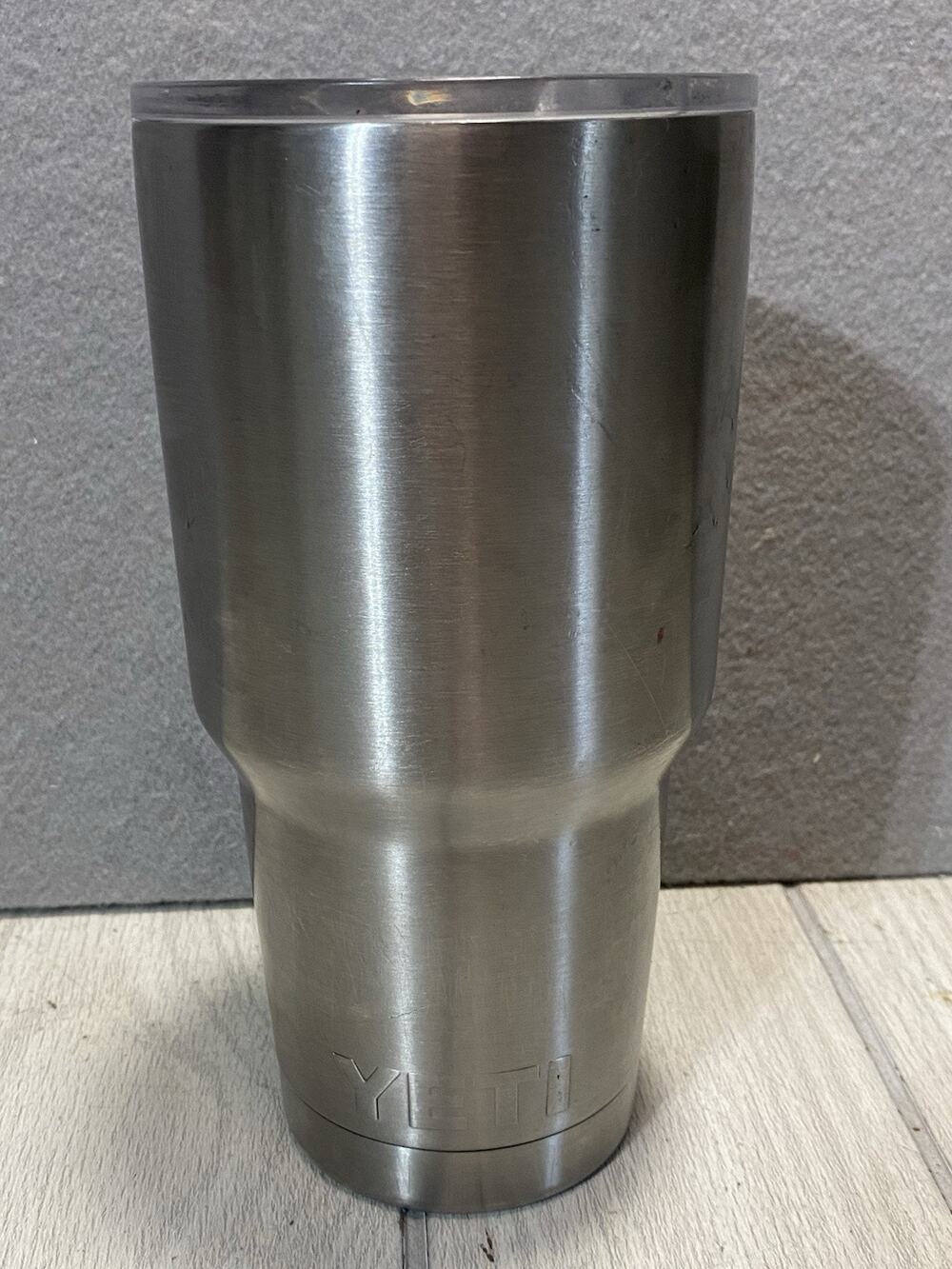 Yeti Rambler 30 oz Stainless Steel Tumbler Travel Mug With Lid